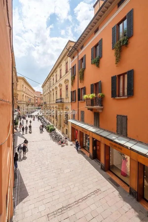 D'Azeglio & Galluzzi Suites Bologna 0*,